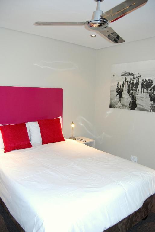 Ashanti Lodge Green Point Cape Town Room photo