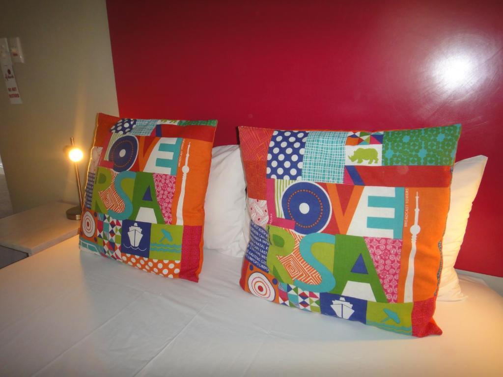 Ashanti Lodge Green Point Cape Town Room photo